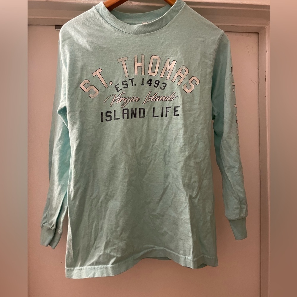 St Thomas Island life long sleeve T-Shirt size Small